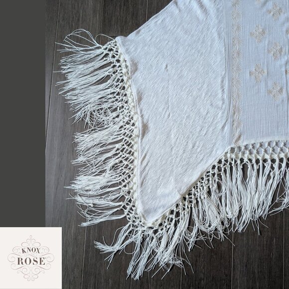 Knox Rose Boho Fringe Poncho Tunic Top – Ivory – Size S/M - Picture 3 of 12